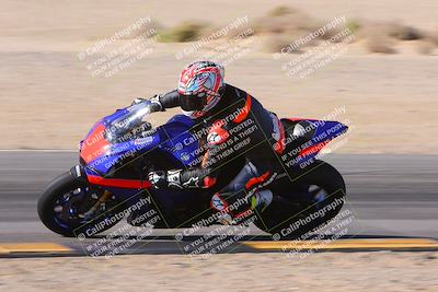 media/Dec-10-2023-SoCal Trackdays (Sun) [[0ce70f5433]]/Turn 9 Inside Set 2 (1115am)/